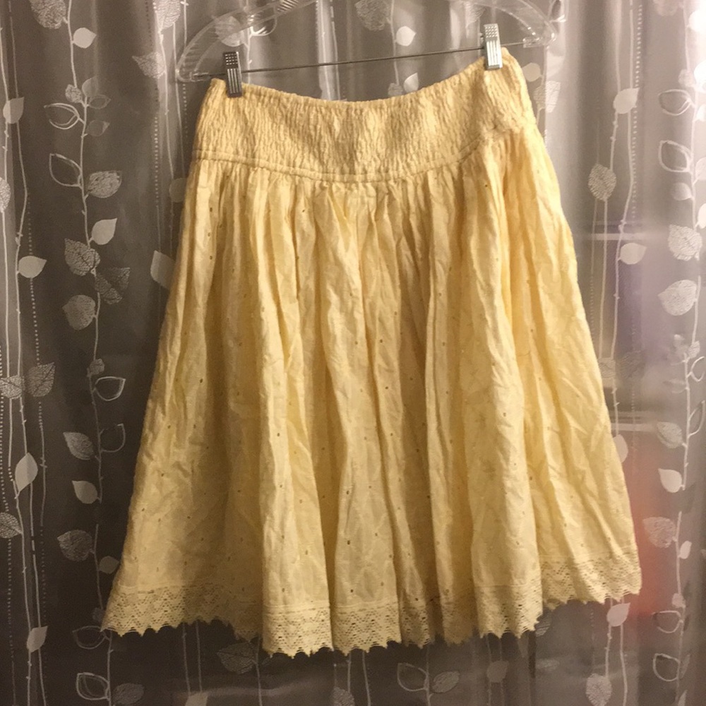 High waisted skirt